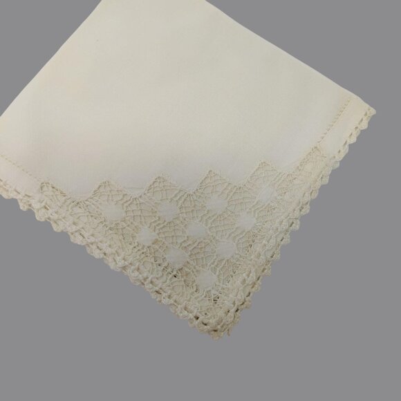 Vintage Napkins Linen Embroidered Crochet Cream 2 Sets - Picture 2 of 8